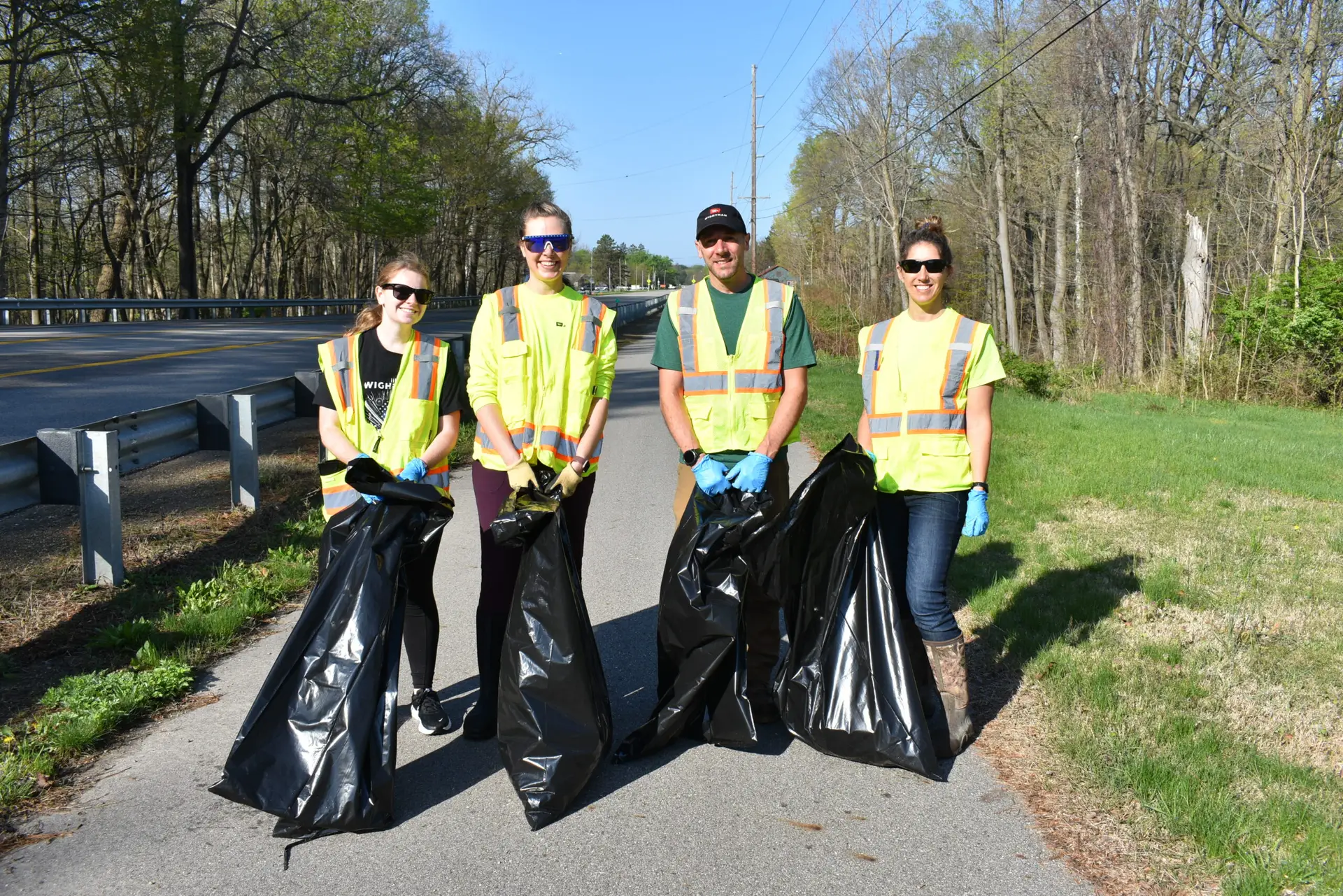 Trail Clean up volunteer crew from Wightman